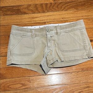 Hollister Women's Beige Cargo Shorts